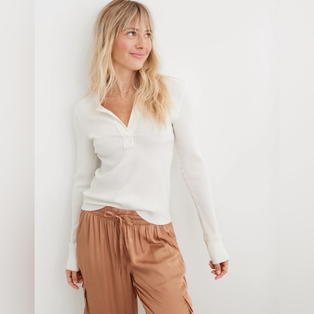 Aerie Fireside Long Sleeve Henley Ribbed T-Shirt V Neck White Size M Medium